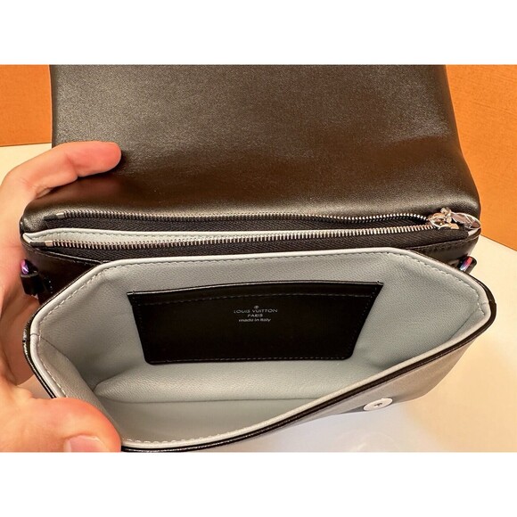 NIB Louis Vuitton Pouchette Coussin Ski Black Holographic M82746 💯% Authentic - Picture 13 of 16